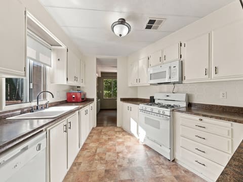 Photograph 11 of 30763 Thumper Dr